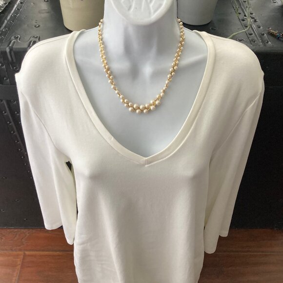 Chico's  White True Color Tee V Neck Three Quarter Sleeve 2 ( large) 12 - Picture 2 of 6